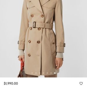 Beige Burberry coat  with black buttons